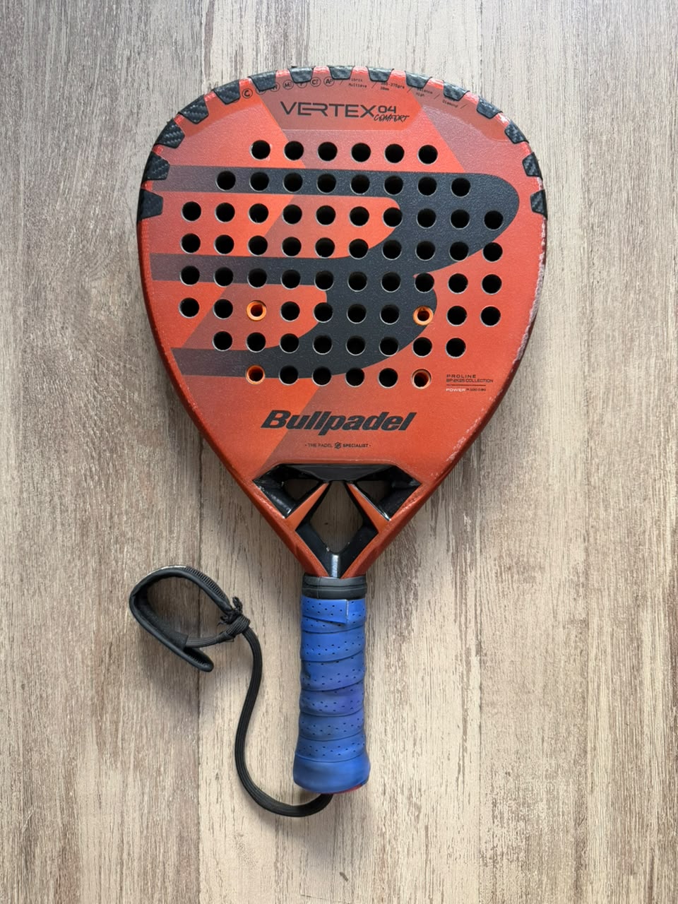 Pre-Owned Bullpadel Vertex 04 Comfort 2024 Padel Racket - The Padel Market