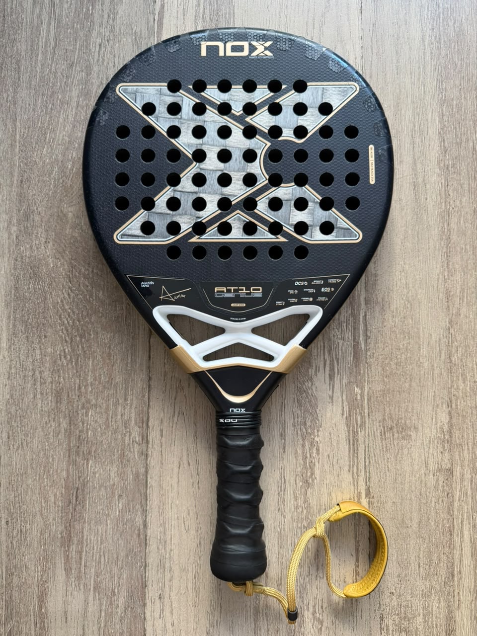 Pre-owned NOX AT10 18K 2026 padel racket excellent condition — teardrop shape, Agustín Tapia, South Africa