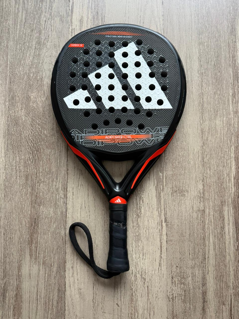 Pre-owned Adidas Adipower Carbon CTRL padel racket — good condition, round shape, 3K carbon, South Africa