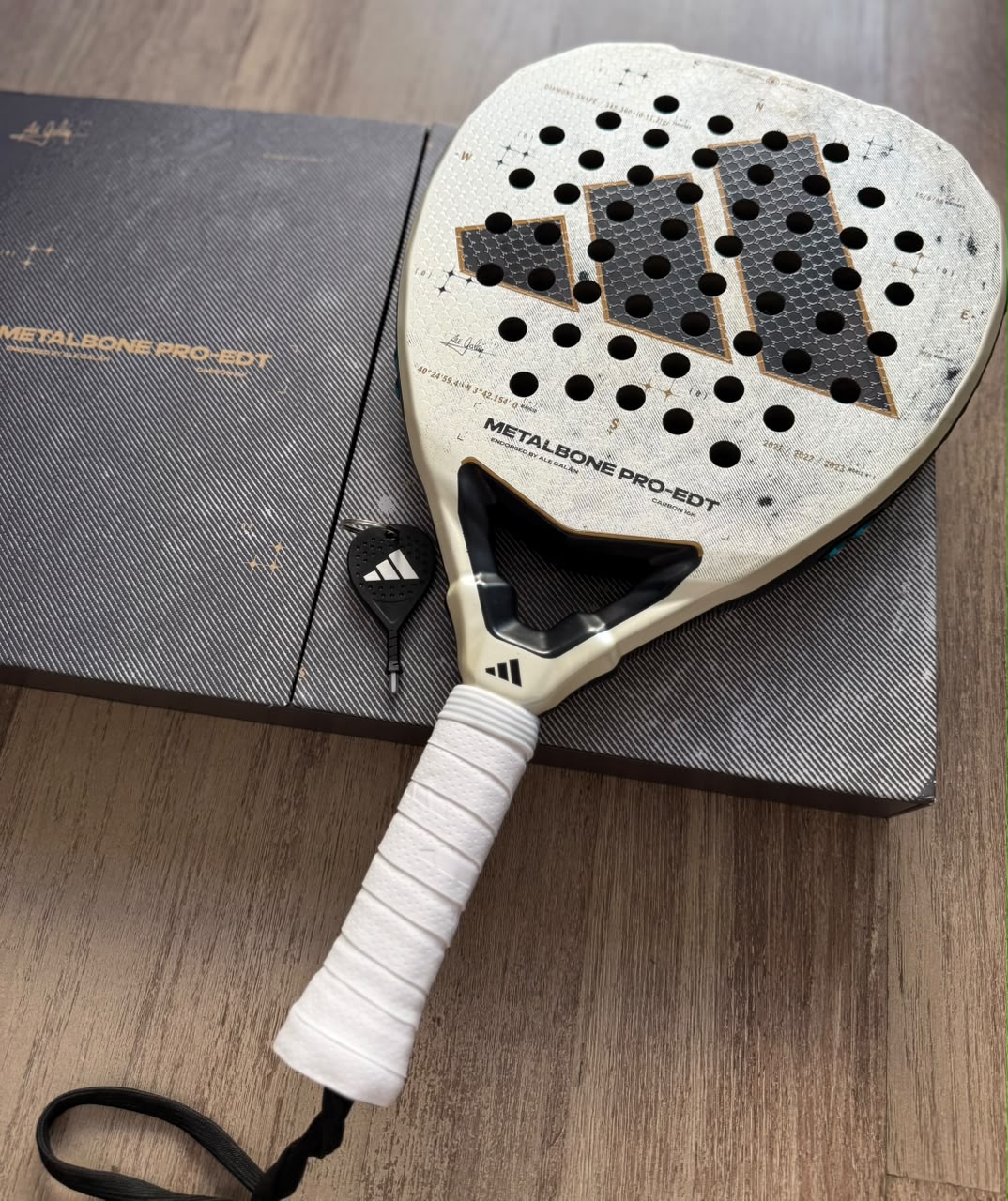 Pre-Owned Adidas Metalbone Pro EDT 2025 Padel Racket — Excellent Condition (Full Kit)