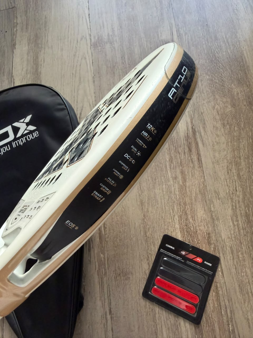 Pre-Owned NOX AT10 12K 2026 Padel Racket — Good Condition (Full Kit)